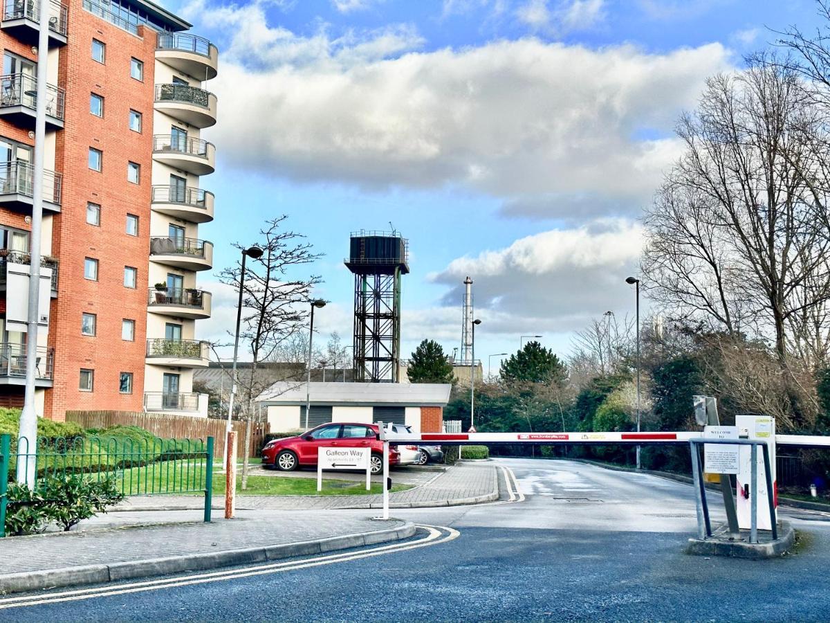 Cosy Canal View Apartment Cardiff Bay Exterior foto